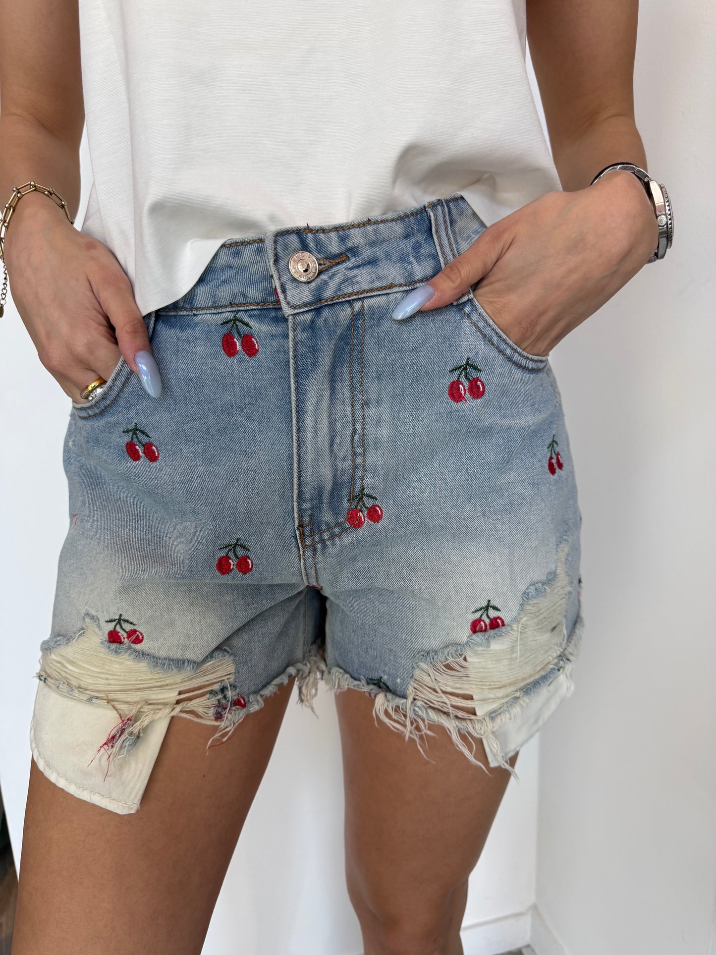 Short Ciliege